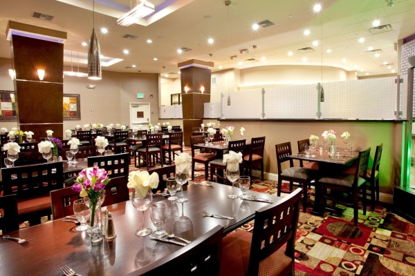 Holiday Inn & Suites ANAHEIM - FULLERTON